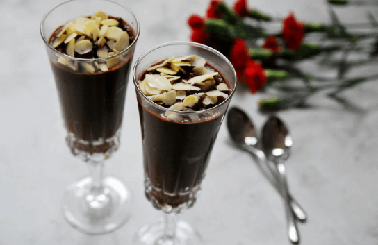 Ciasto czekoladowe z gruszką